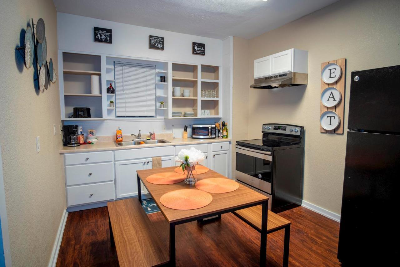 Cozy Downtown Guest House 2Br/1Ba Sleeps 8 San Antonio Extérieur photo