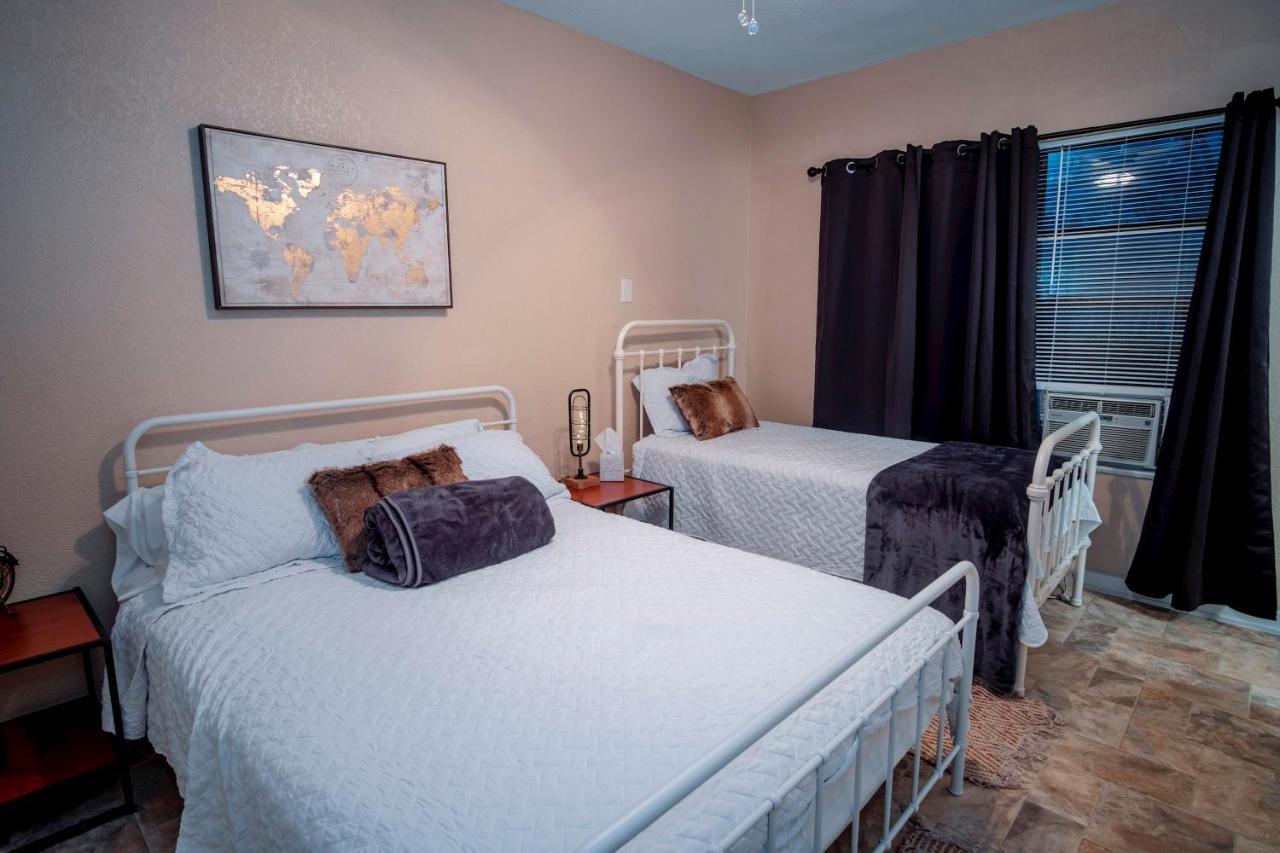 Cozy Downtown Guest House 2Br/1Ba Sleeps 8 San Antonio Extérieur photo
