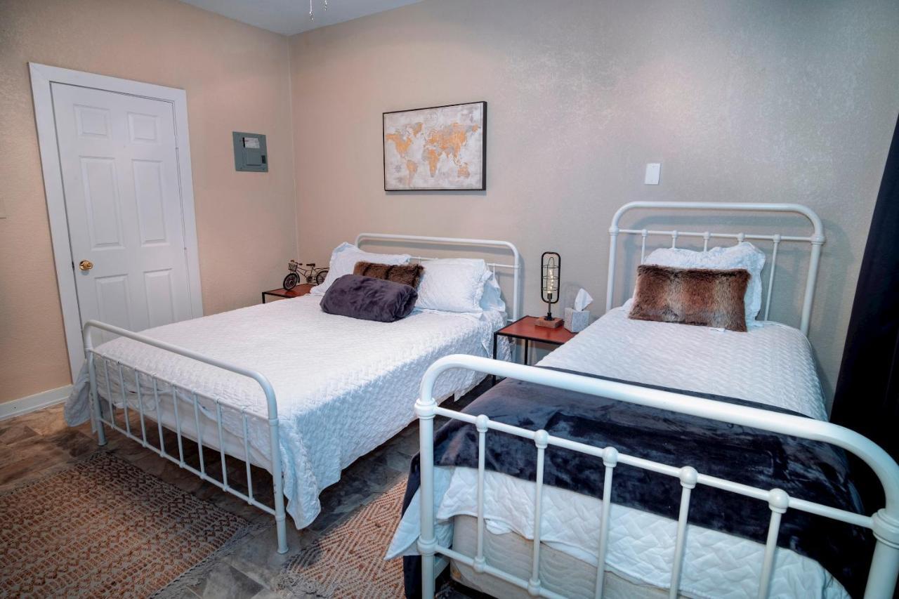 Cozy Downtown Guest House 2Br/1Ba Sleeps 8 San Antonio Extérieur photo